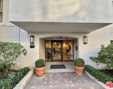 637 Wilcox Avenue - Photo Thumbnail 1