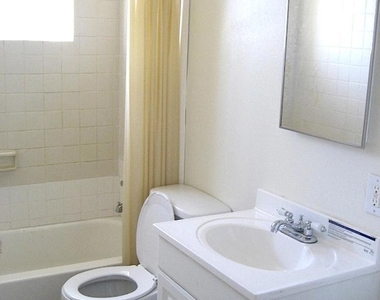 10340 E Vernon Avenue - Photo Thumbnail 4