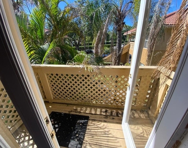 4863 Via Palm Lakes - Photo Thumbnail 11