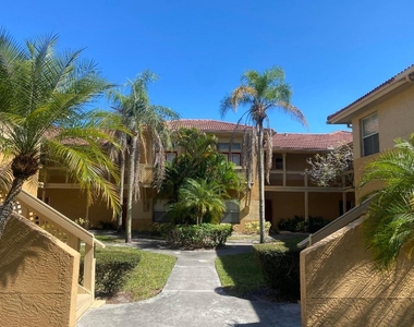 4863 Via Palm Lakes - Photo Thumbnail 10