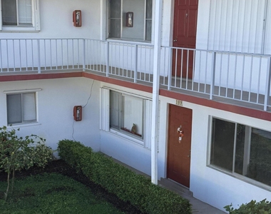 2960 Lake Osborne Drive - Photo Thumbnail 17