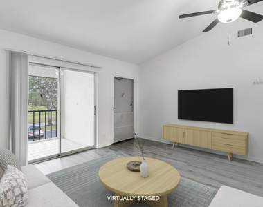 6392 Chasewood Drive - Photo Thumbnail 4