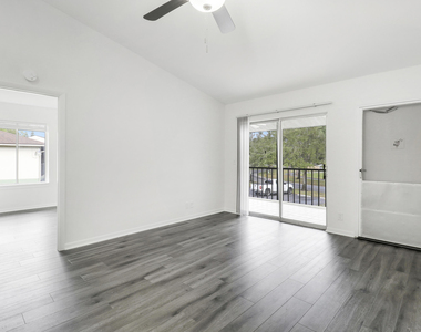 6392 Chasewood Drive - Photo Thumbnail 5