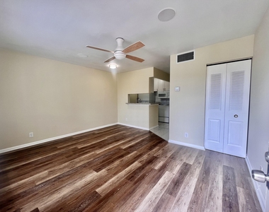 1500 N Congress Avenue - Photo Thumbnail 13