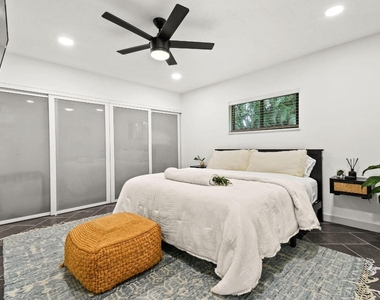 630 Ne 15th Place - Photo Thumbnail 16