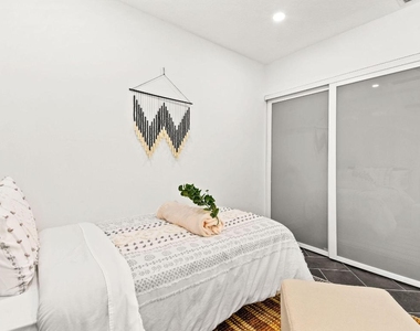 630 Ne 15th Place - Photo Thumbnail 20