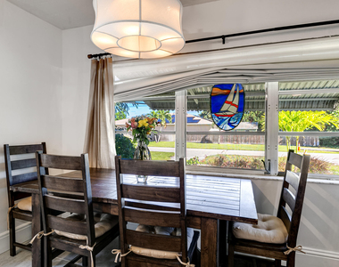 609 S Arnold Avenue - Photo Thumbnail 2