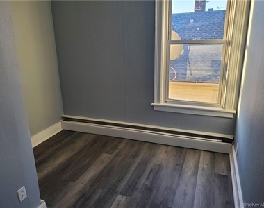 76 State Street - Photo Thumbnail 25