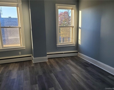 76 State Street - Photo Thumbnail 8
