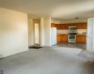 108 Martin Drive - Photo Thumbnail 6