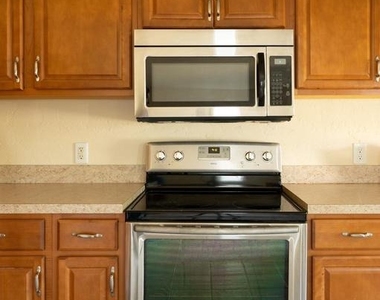 108 Martin Drive - Photo Thumbnail 12