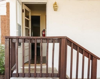 108 Martin Drive - Photo Thumbnail 3