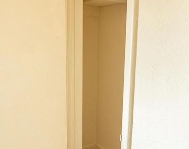108 Martin Drive - Photo Thumbnail 20