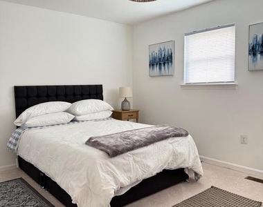 5934 Mayflower Court - Photo Thumbnail 6
