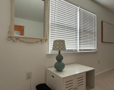 5934 Mayflower Court - Photo Thumbnail 21