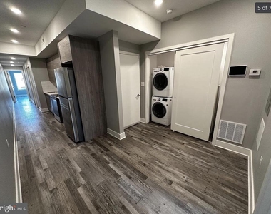 3817 Wallace Street - Photo Thumbnail 2