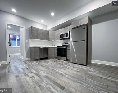 3817 Wallace Street - Photo Thumbnail 4