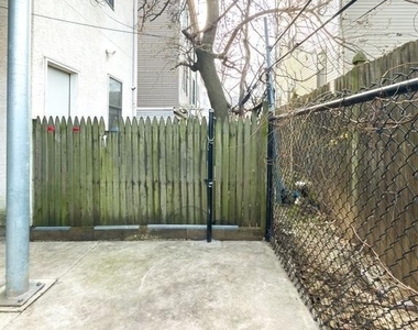 1724 N Bouvier Street - Photo Thumbnail 4