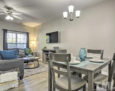 3911 Volkswalk Place - Photo Thumbnail 4