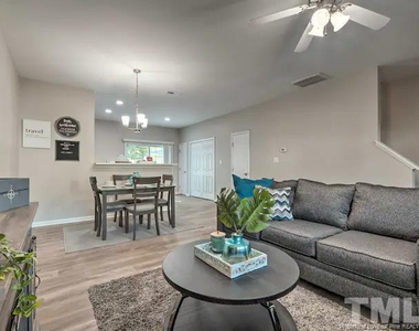 3911 Volkswalk Place - Photo Thumbnail 2