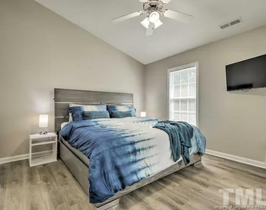 3911 Volkswalk Place - Photo Thumbnail 8