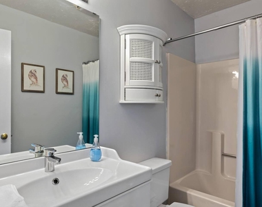 114 Chaucer Court - Photo Thumbnail 15