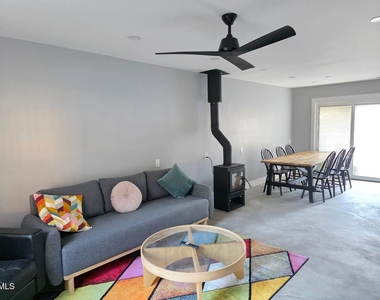 114 Chaucer Court - Photo Thumbnail 2