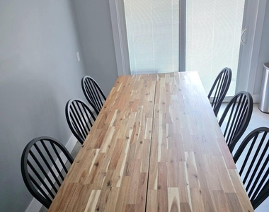 114 Chaucer Court - Photo Thumbnail 7