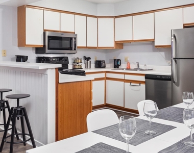 334 Summerwalk Circle - Photo Thumbnail 7