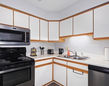 334 Summerwalk Circle - Photo Thumbnail 6