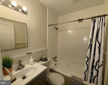 102 O Street Sw - Photo Thumbnail 2