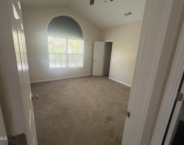 1221 Claret Lane - Photo Thumbnail 11