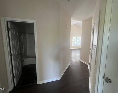 1221 Claret Lane - Photo Thumbnail 7
