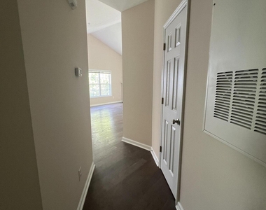 1221 Claret Lane - Photo Thumbnail 10