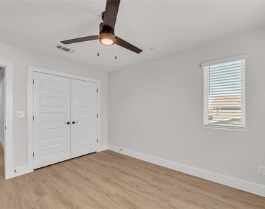 9312 Curious Squirrel St - Photo Thumbnail 16