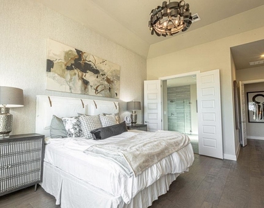 217 Northcrest Dr - Photo Thumbnail 20