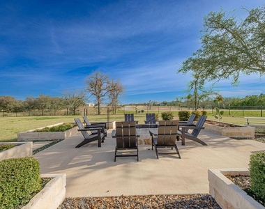 217 Northcrest Dr - Photo Thumbnail 38