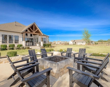 217 Northcrest Dr - Photo Thumbnail 35