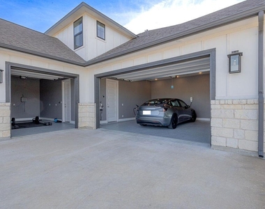 217 Northcrest Dr - Photo Thumbnail 39