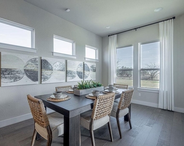217 Northcrest Dr - Photo Thumbnail 14