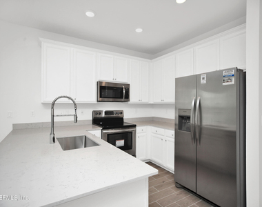 348 Rosemont Drive - Photo Thumbnail 7