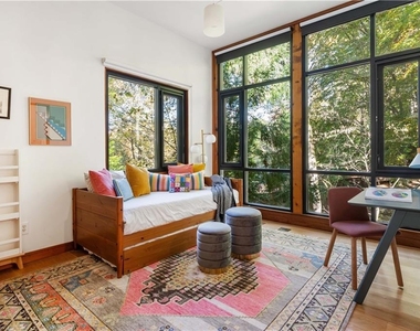 515 Claire Drive Ne - Photo Thumbnail 54