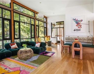 515 Claire Drive Ne - Photo Thumbnail 8