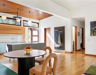 515 Claire Drive Ne - Photo Thumbnail 22