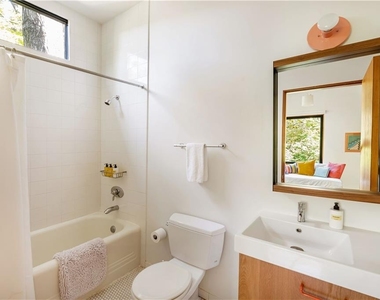 515 Claire Drive Ne - Photo Thumbnail 36