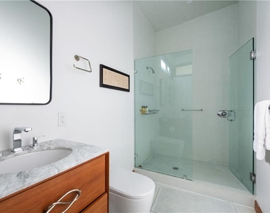 515 Claire Drive Ne - Photo Thumbnail 45
