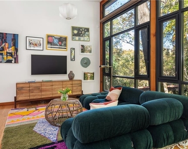 515 Claire Drive Ne - Photo Thumbnail 6