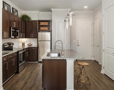 306 Ardmore Circle Nw - Photo Thumbnail 4