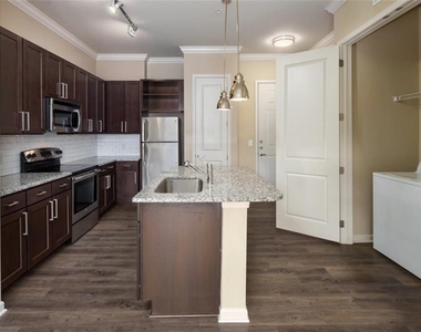 306 Ardmore Circle Nw - Photo Thumbnail 3