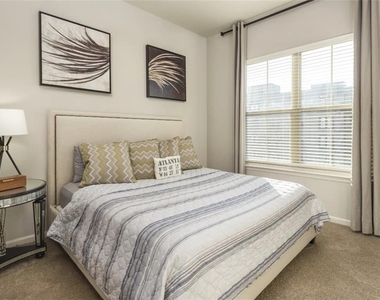 306 Ardmore Circle Nw - Photo Thumbnail 8
